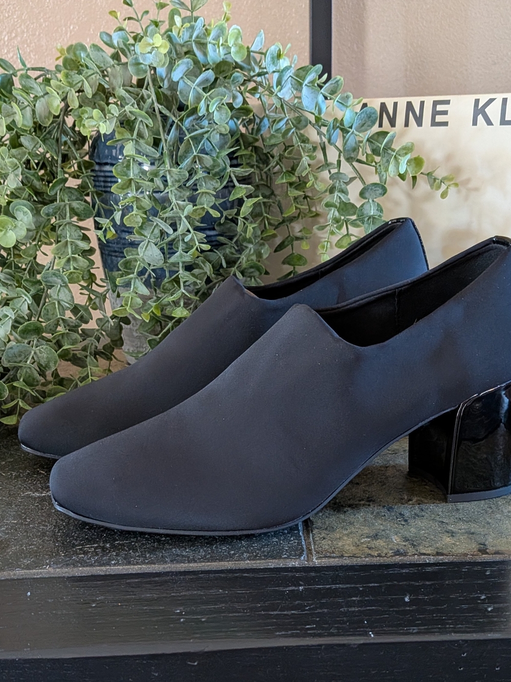 NWT! Anne Klein Black Pumps Block Heel Size 10M